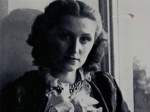 lydia-delectorskaya-1bdef53a-dea8-45ac-a006-447efd8938d-resize-750