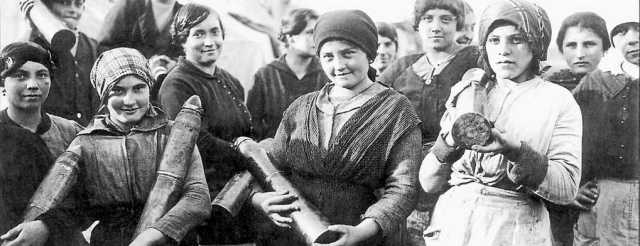 schiave industriali.jpg