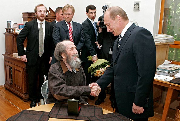 Solzhenitsyn-and-Putin.jpg